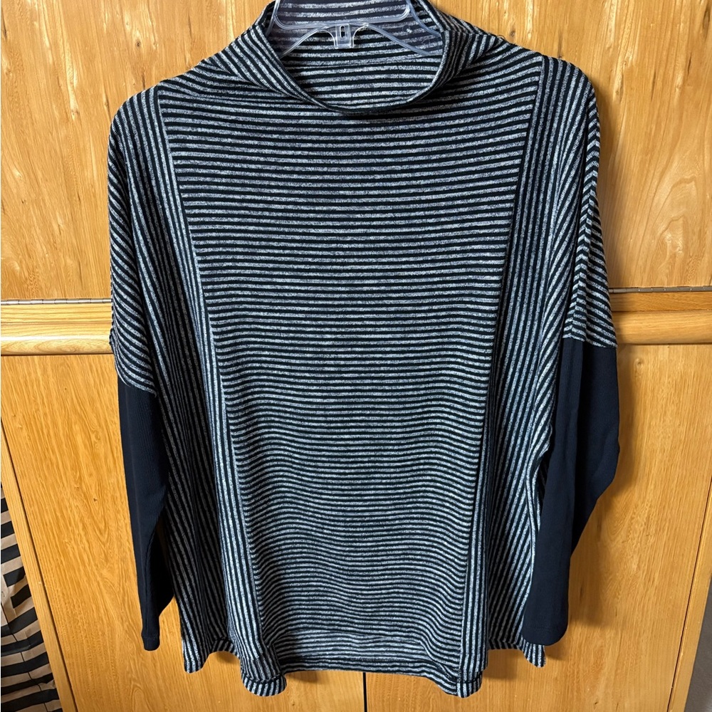 Jones New York Black and Gray Striped Mock Turtle Top